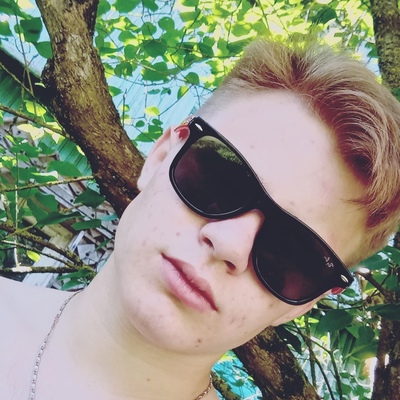 Саша Иванов